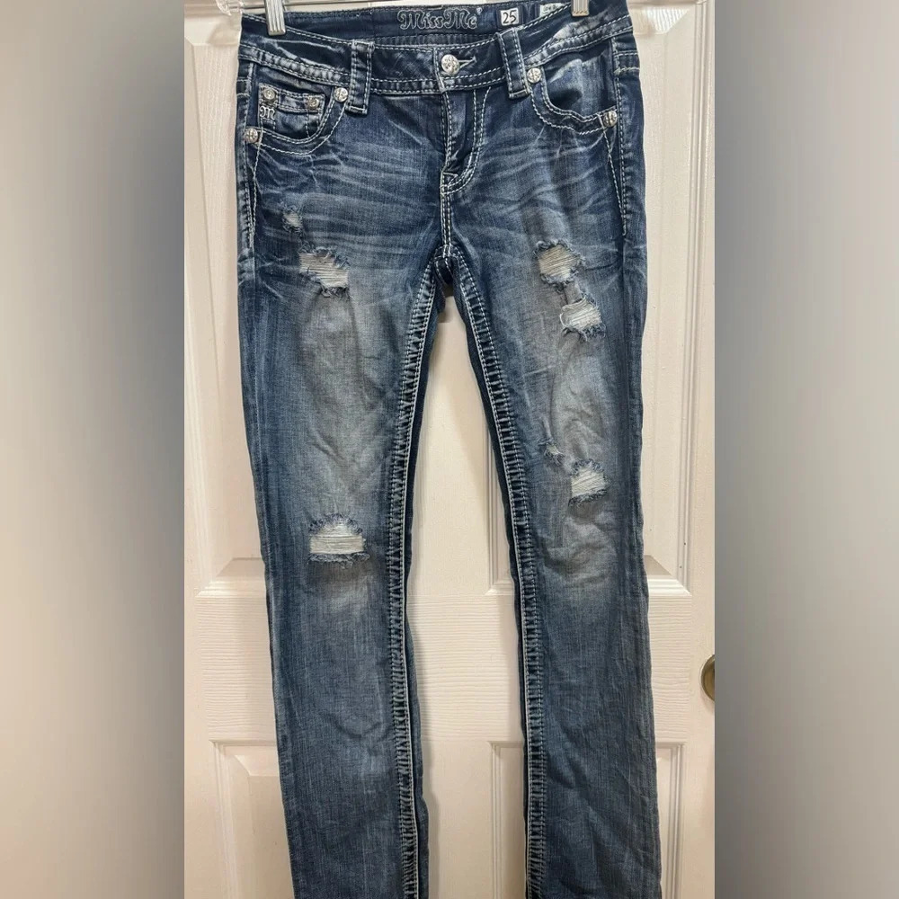 Miss Me Signature Straight Stretch Cuffed Jean Low Rise Size 25 Bling Pockets - Picture 2 of 12